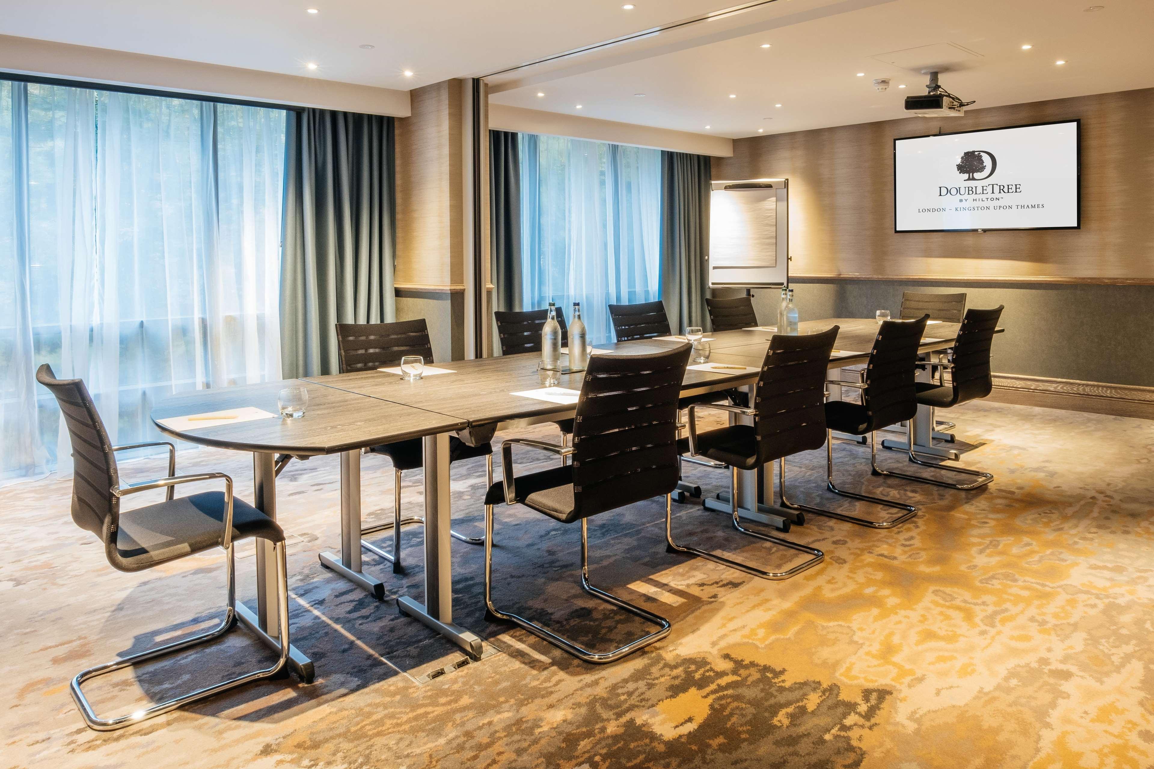 Doubletree By Hilton London Kingston Upon Thames Hotel Kingston upon Thames  Ngoại thất bức ảnh