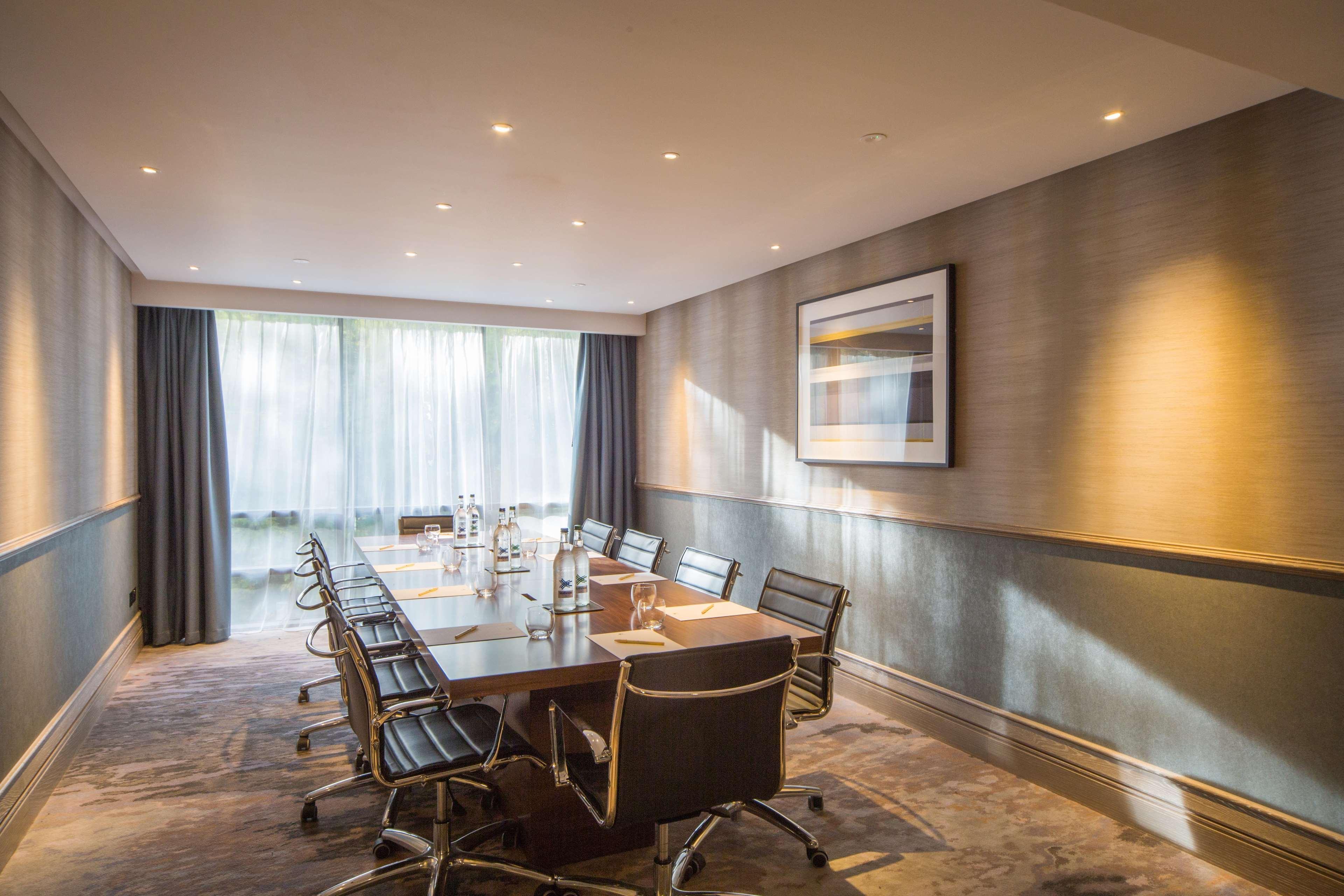 Doubletree By Hilton London Kingston Upon Thames Hotel Kingston upon Thames  Ngoại thất bức ảnh