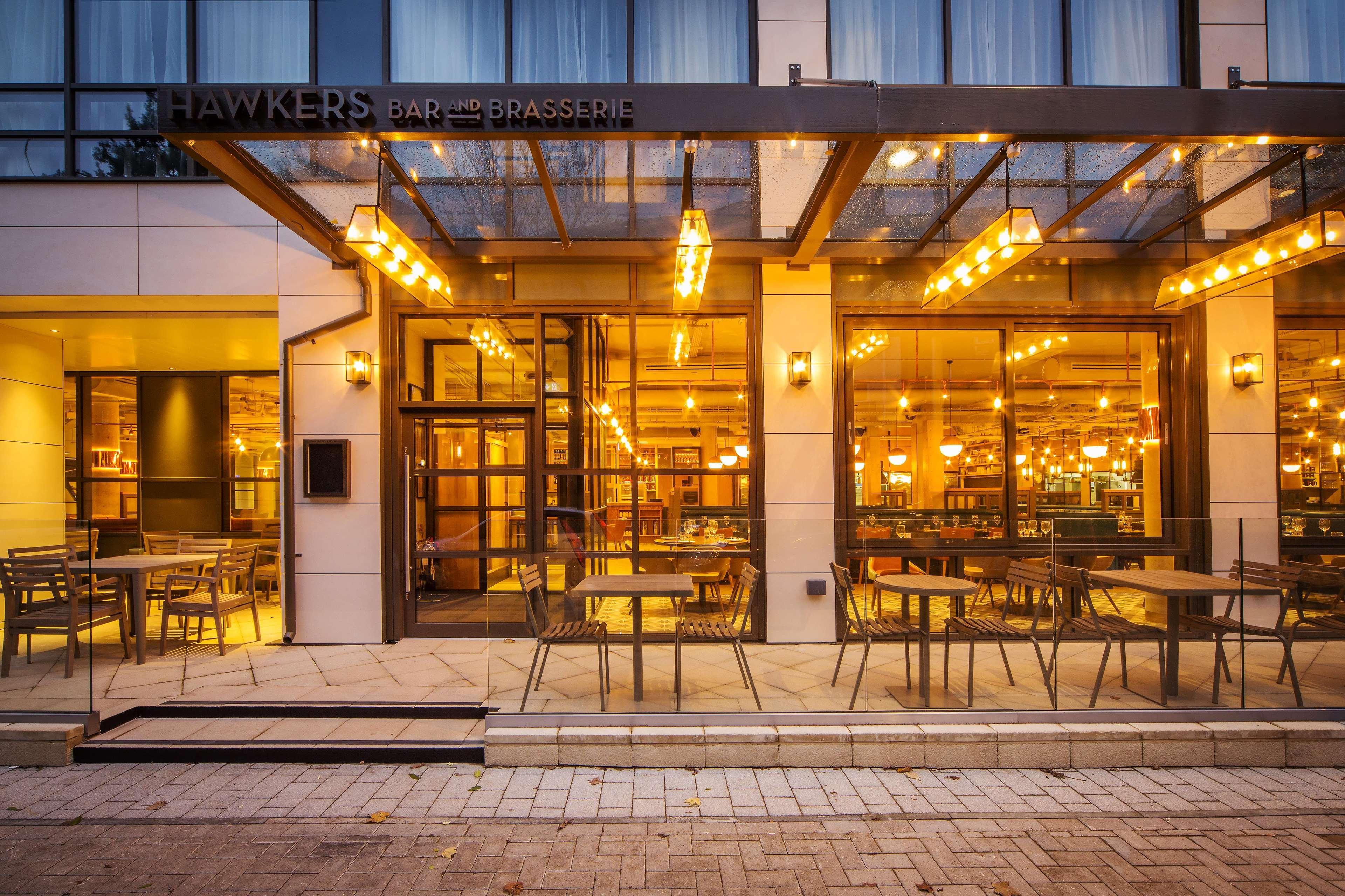 Doubletree By Hilton London Kingston Upon Thames Hotel Kingston upon Thames  Ngoại thất bức ảnh