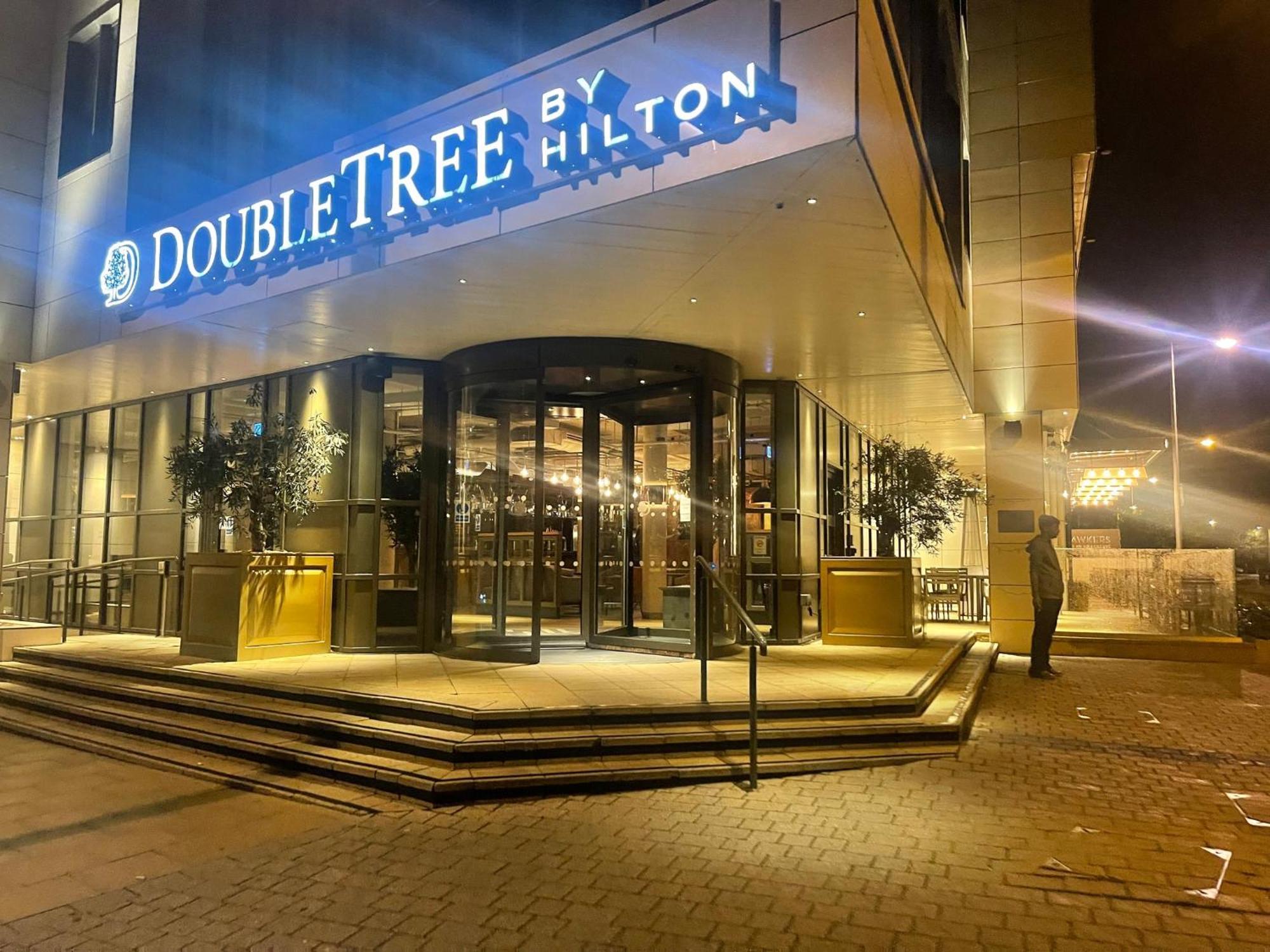 Doubletree By Hilton London Kingston Upon Thames Hotel Kingston upon Thames  Ngoại thất bức ảnh